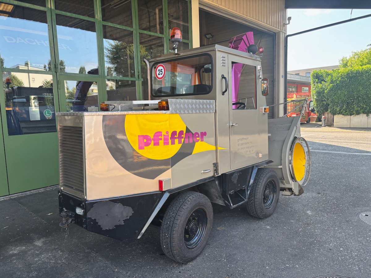 Marke Rolba R 200 - Utility/ Special vehicle: picture 5 Marke Rolba R 200 - Utility/ Special vehicle: picture 5