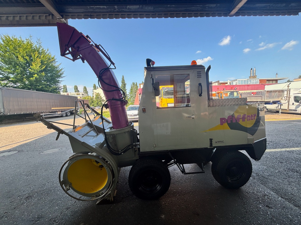 Marke Rolba R 200 - Utility/ Special vehicle: picture 2 Marke Rolba R 200 - Utility/ Special vehicle: picture 2