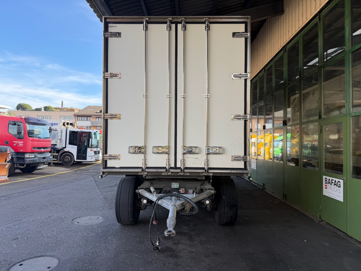 WALDE WU-15044 - Closed box trailer: picture 3 WALDE WU-15044 - Closed box trailer: picture 3