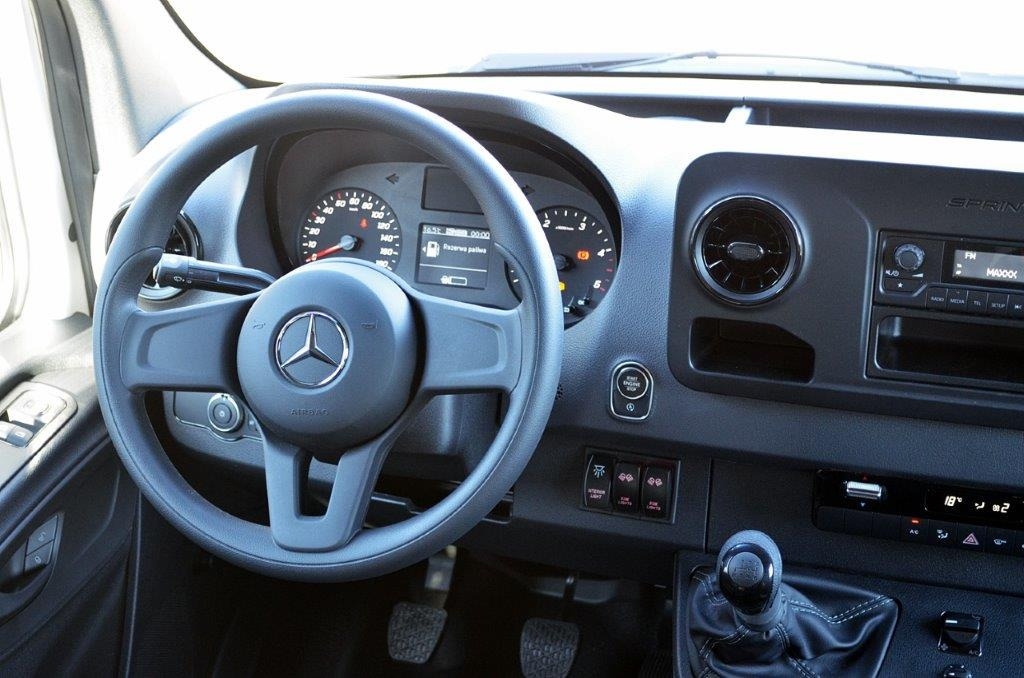 Leasing of Mercedes 319 L3H2 9-Sitzer Mercedes 319 L3H2 9-Sitzer: picture 6 Leasing of Mercedes 319 L3H2 9-Sitzer Mercedes 319 L3H2 9-Sitzer: picture 6