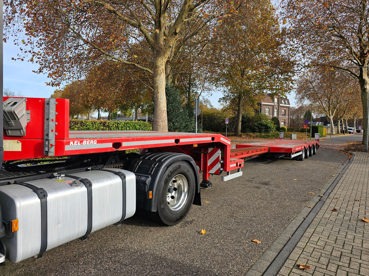 Kel-berg E50 S4 Telescopic - Low loader semi-trailer: picture 4 Kel-berg E50 S4 Telescopic - Low loader semi-trailer: picture 4