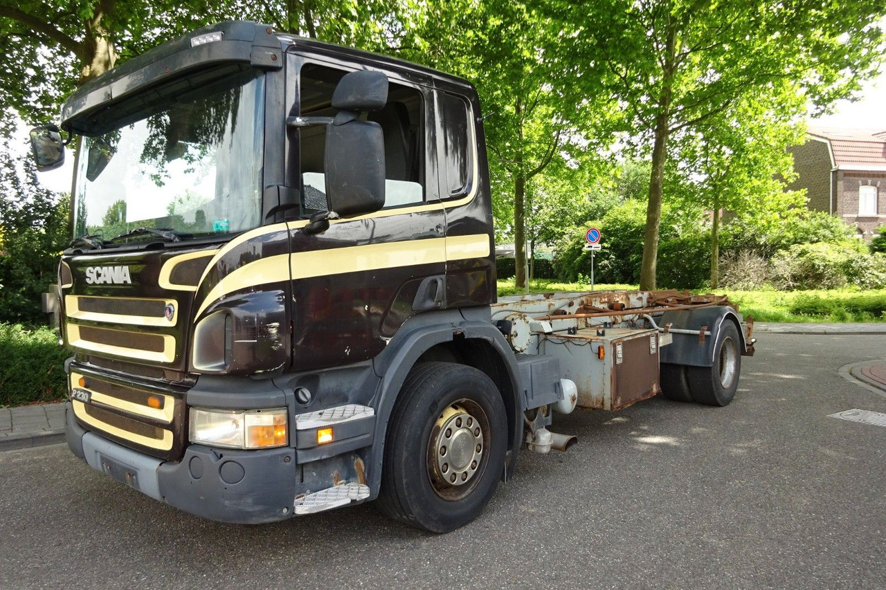 Scania P230 Cp16 - Hook lift truck: picture 3 Scania P230 Cp16 - Hook lift truck: picture 3