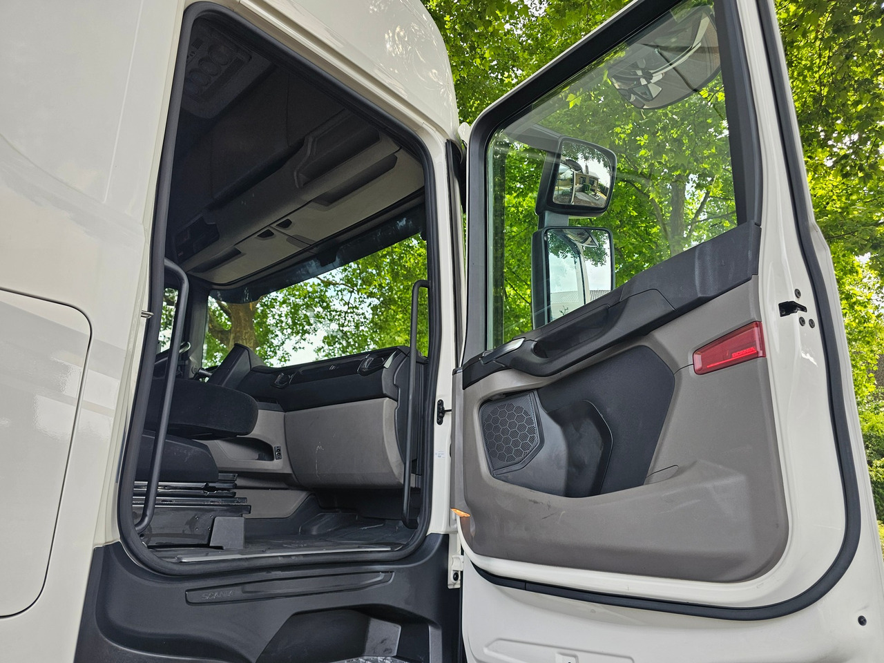 Tractor unit Scania R410 High ( SCR Only ): picture 12