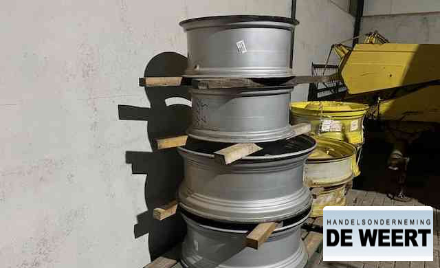 Diversen velgen 38" , voor john deere , case - Wheels and tires for Agricultural machinery: picture 2 Diversen velgen 38" , voor john deere , case - Wheels and tires for Agricultural machinery: picture 2