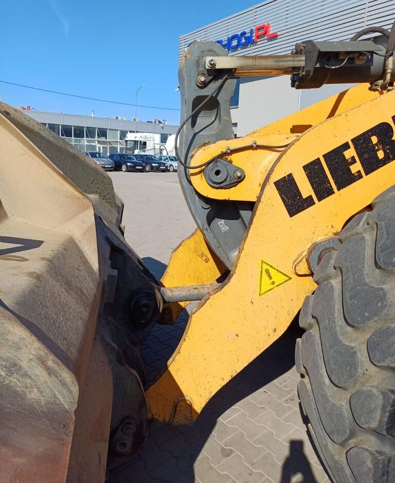 Wheel loader Liebherr L 566: picture 9