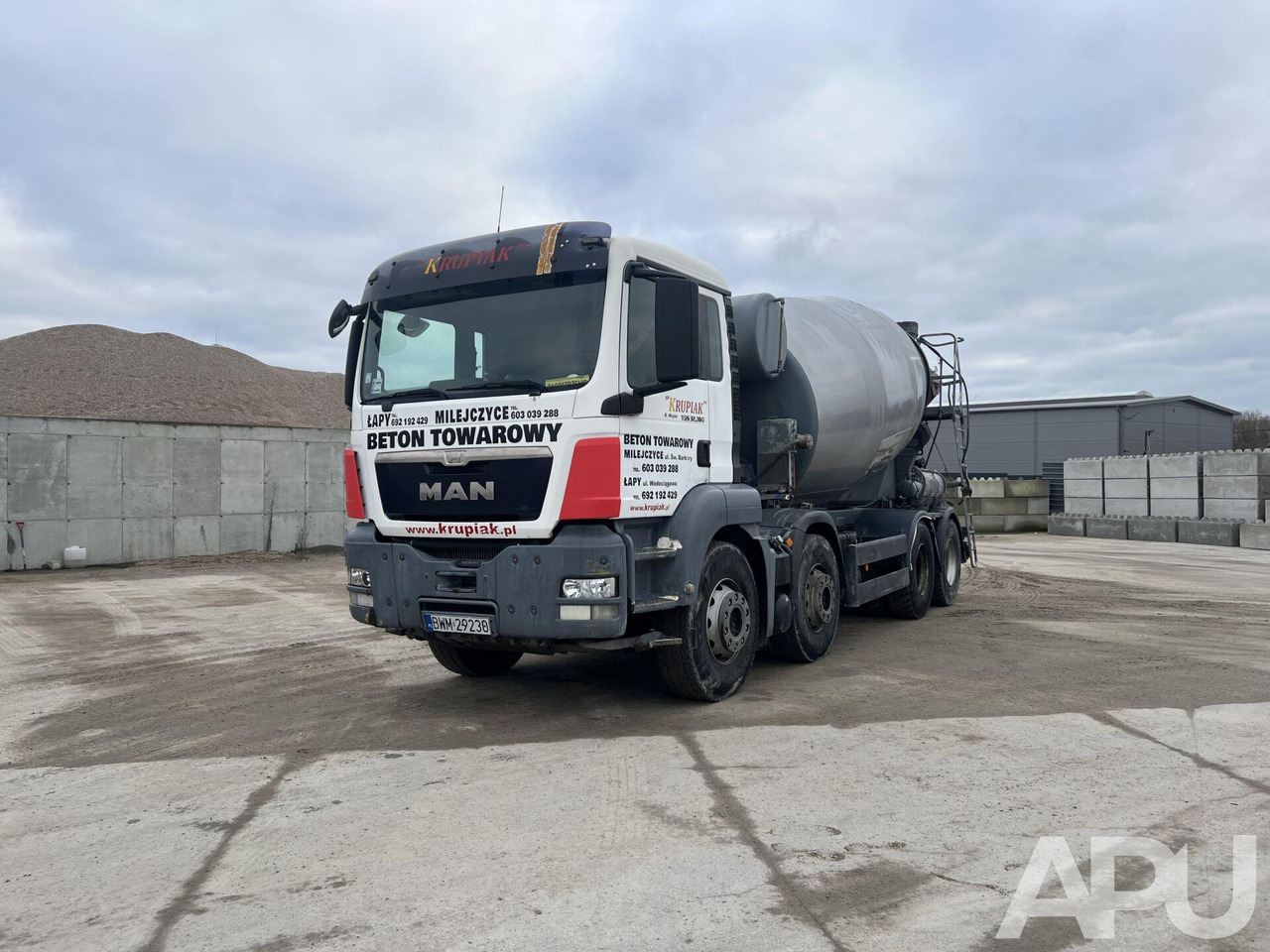 MAN 32.360 - Concrete mixer truck: picture 1 MAN 32.360 - Concrete mixer truck: picture 1