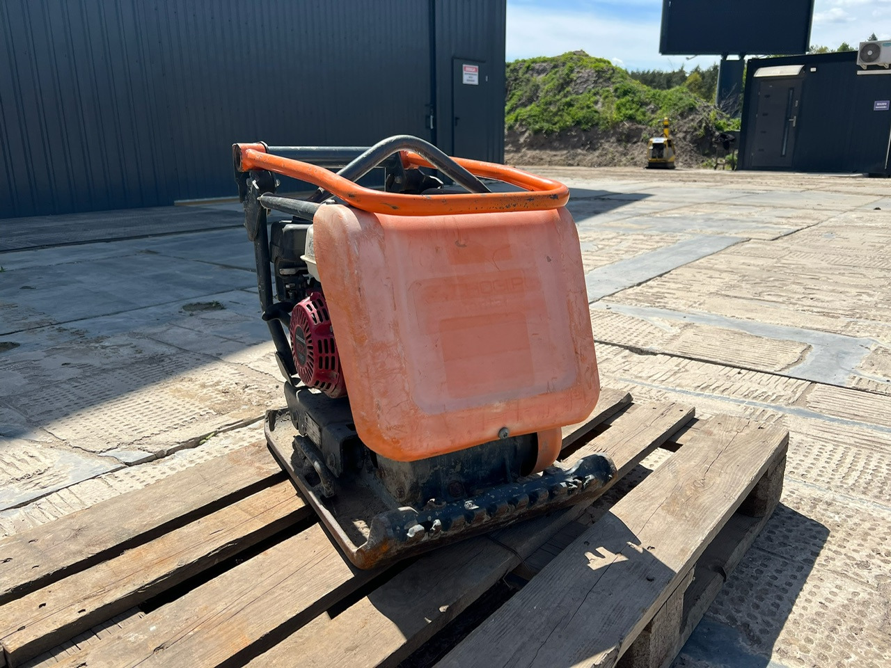 Zagęszczarka ALTRAD BELLE FC4000E PCX13/40 - Vibratory plate: picture 3 Zagęszczarka ALTRAD BELLE FC4000E PCX13/40 - Vibratory plate: picture 3