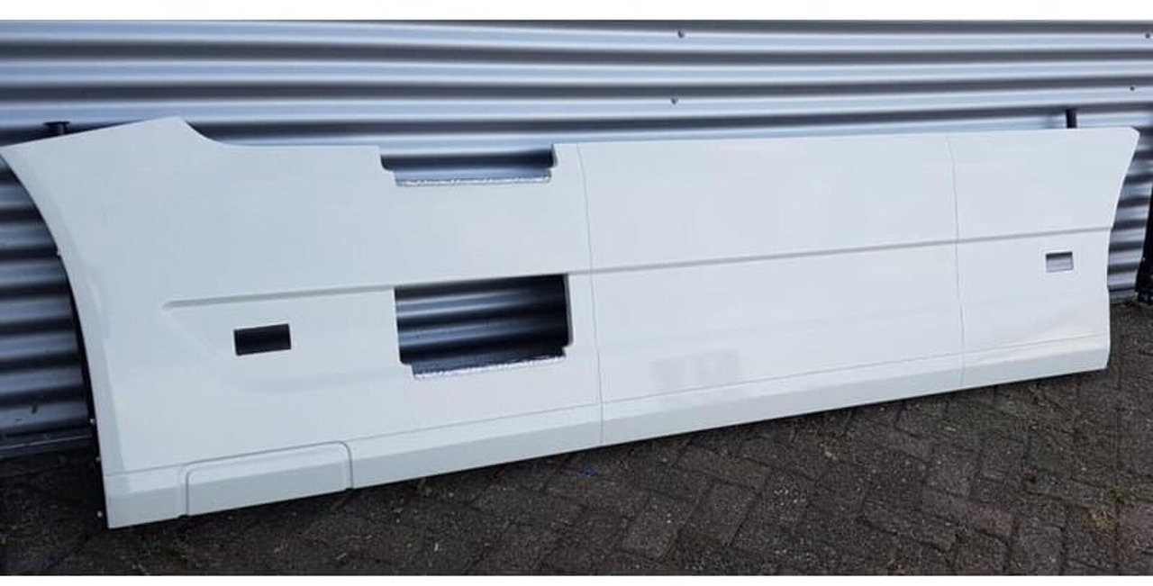 VOLVO FH4/5 ZIJSKIRT SET WB3800 COLOR STEP 55CM 000035 - Frame/ Chassis for Truck: picture 3 VOLVO FH4/5 ZIJSKIRT SET WB3800 COLOR STEP 55CM 000035 - Frame/ Chassis for Truck: picture 3