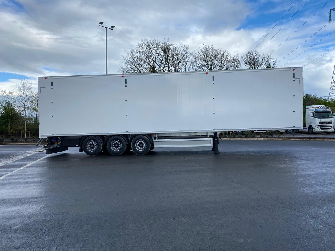 Walking floor semi-trailer 2025 Kraker Moving Floor Trailer: picture 16
