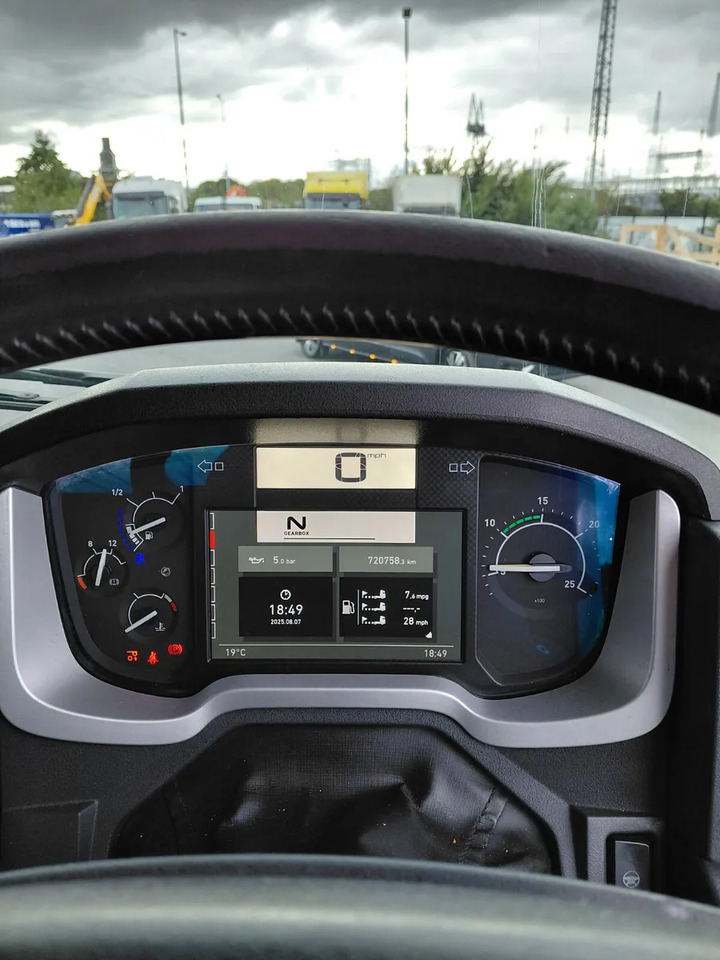 Leasing of  2019 Renault T460 6X2 Tractor Unit Mid Lift 2019 Renault T460 6X2 Tractor Unit Mid Lift: picture 12