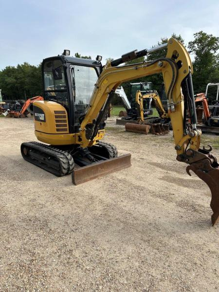 Mini excavator Caterpillar 302.7 DCR: picture 11