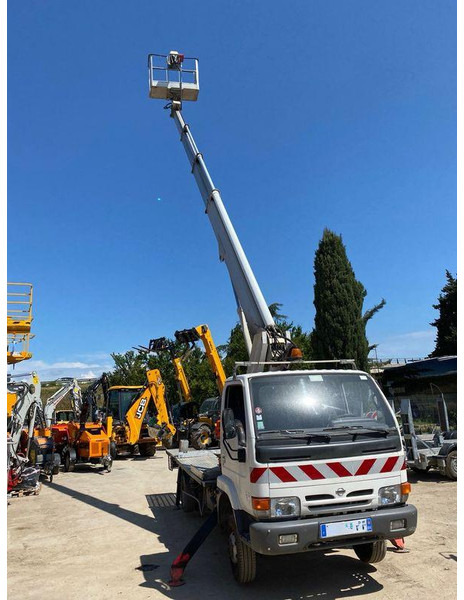 Nissan Cabstar Lifting basket 22 m - Commercial vehicle: picture 1 Nissan Cabstar Lifting basket 22 m - Commercial vehicle: picture 1