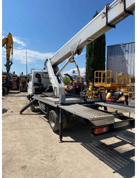Nissan Cabstar Lifting basket 22 m - Commercial vehicle: picture 2 Nissan Cabstar Lifting basket 22 m - Commercial vehicle: picture 2