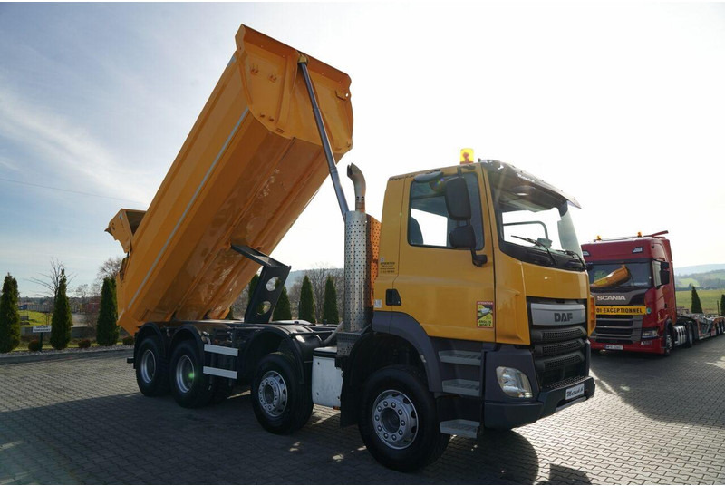 DAF CF 85.410 / 8x4 / WYWROTKA TYLNOZSYPOWA / HYDROKLAPA / OPONY 1 - Tipper: picture 2 DAF CF 85.410 / 8x4 / WYWROTKA TYLNOZSYPOWA / HYDROKLAPA / OPONY 1 - Tipper: picture 2