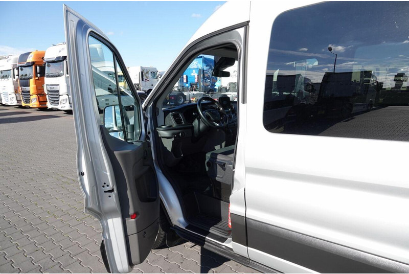 Minibus, Passenger van Ford Transit: picture 17