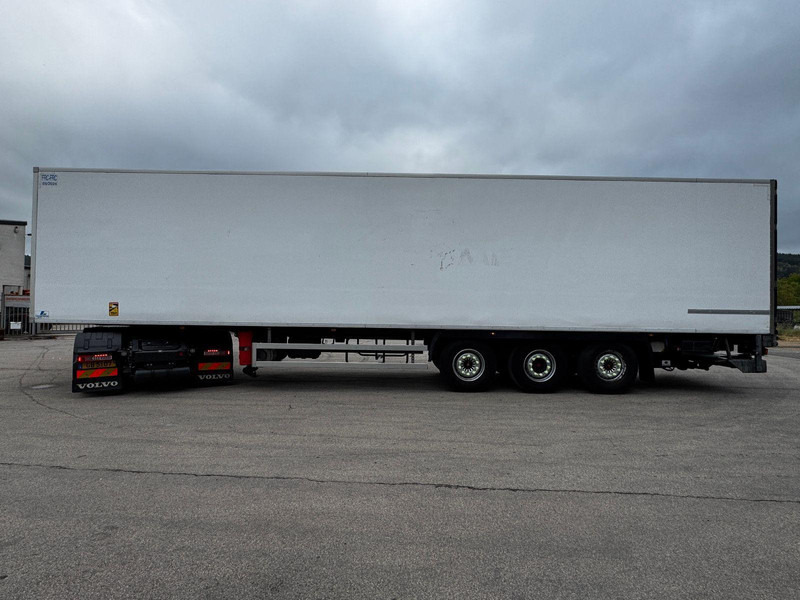 Fruehauf - Refrigerator semi-trailer: picture 2 Fruehauf - Refrigerator semi-trailer: picture 2