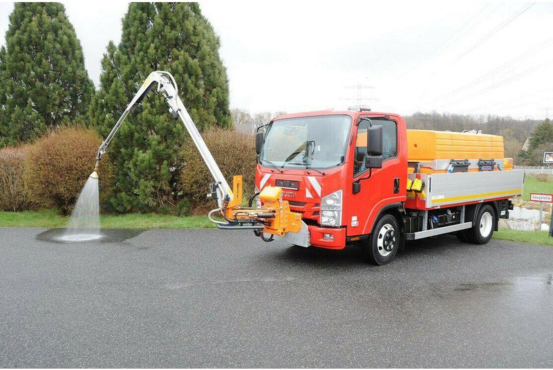 Isuzu NPR Locsolókocsi - Tank truck: picture 1 Isuzu NPR Locsolókocsi - Tank truck: picture 1