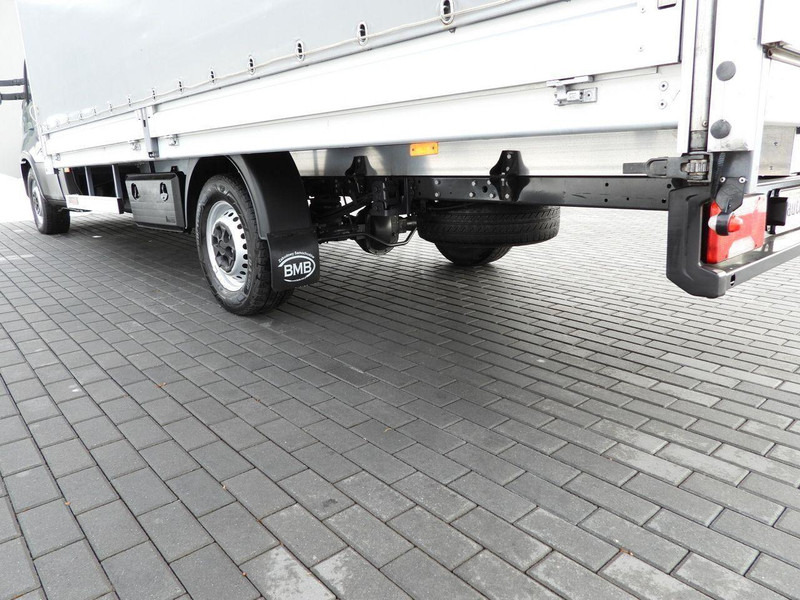 Curtain side van Iveco DAILY 35S18: picture 18