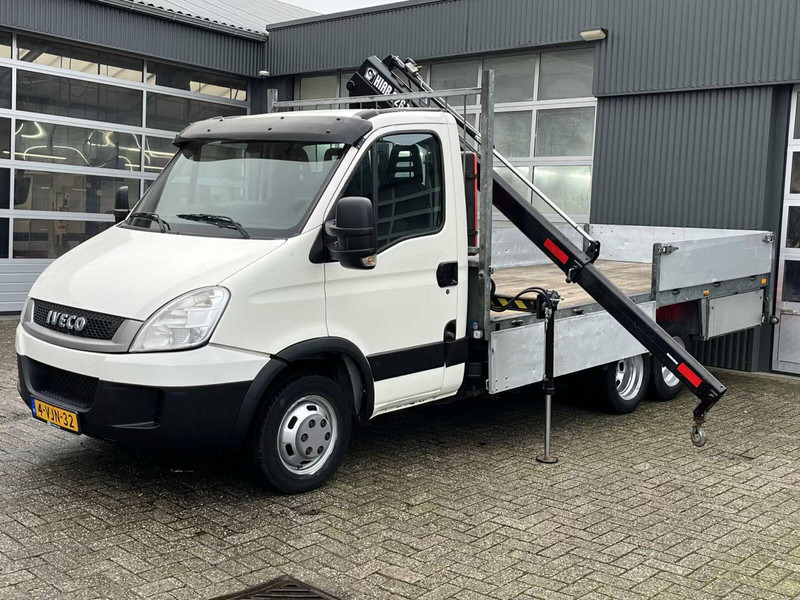 Iveco Daily 40C17 BE Clixtar - Flatbed truck + crane - Open body delivery van: picture 1 Iveco Daily 40C17 BE Clixtar - Flatbed truck + crane - Open body delivery van: picture 1