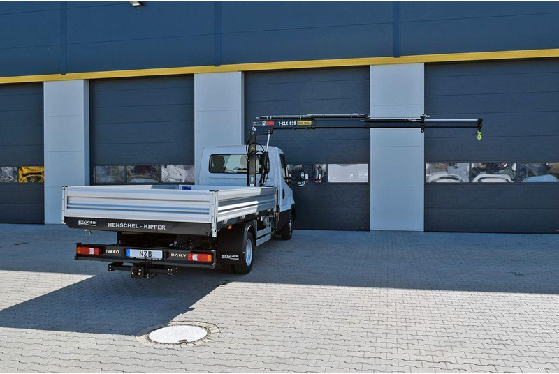 Iveco Daily 50C21H 3 way tipper + crane Hiab T-CLX 029 - Tipper, Crane truck: picture 3 Iveco Daily 50C21H 3 way tipper + crane Hiab T-CLX 029 - Tipper, Crane truck: picture 3