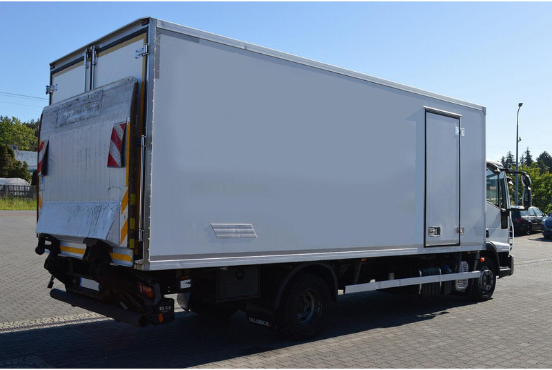 Iveco EUROCARGO 120EL18 REFRIGERATOR+LIFT SIDE DOOR - Refrigerator truck: picture 4 Iveco EUROCARGO 120EL18 REFRIGERATOR+LIFT SIDE DOOR - Refrigerator truck: picture 4
