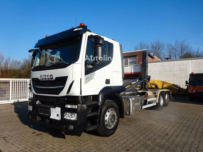 Iveco STRALIS 400 - Hook lift truck - Hook lift truck, Crane truck: picture 3 Iveco STRALIS 400 - Hook lift truck - Hook lift truck, Crane truck: picture 3