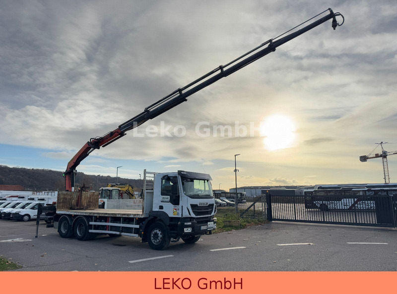 Iveco Trakker 450 Mit Kran( Palfinger PK 22002 .EH) - Dropside/ Flatbed truck, Crane truck: picture 2 Iveco Trakker 450 Mit Kran( Palfinger PK 22002 .EH) - Dropside/ Flatbed truck, Crane truck: picture 2