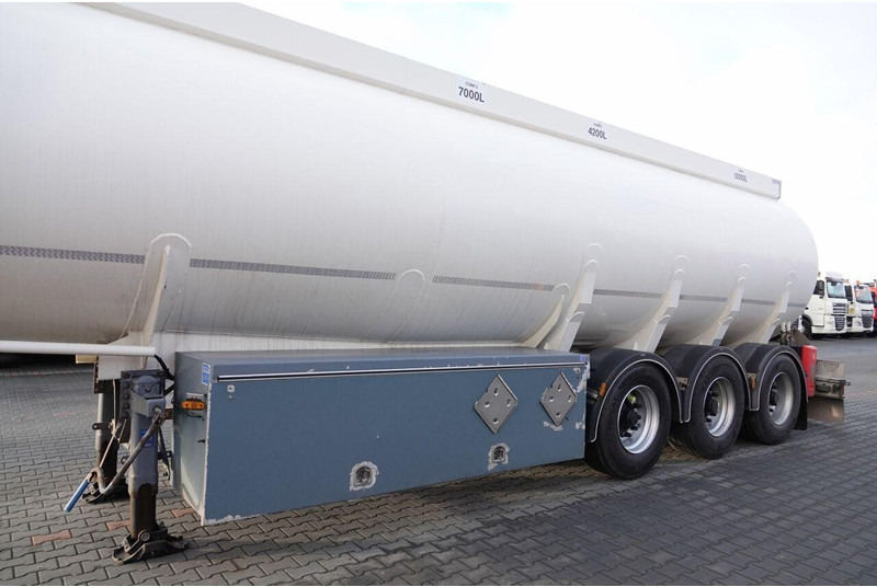 LAG CYSTERNA DO PALIWA / 36200 L / 4 KOMORY - Tank semi-trailer: picture 4 LAG CYSTERNA DO PALIWA / 36200 L / 4 KOMORY - Tank semi-trailer: picture 4