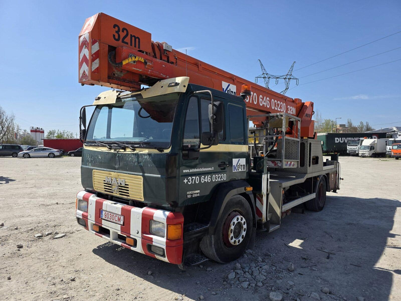 MAN 18.264 Multitel ALU 32m - Truck mounted aerial platform: picture 3 MAN 18.264 Multitel ALU 32m - Truck mounted aerial platform: picture 3