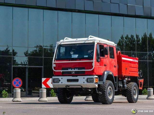 MAN LE220B 4x4 E Fire Truck Feuerwehr - Fire truck: picture 2 MAN LE220B 4x4 E Fire Truck Feuerwehr - Fire truck: picture 2