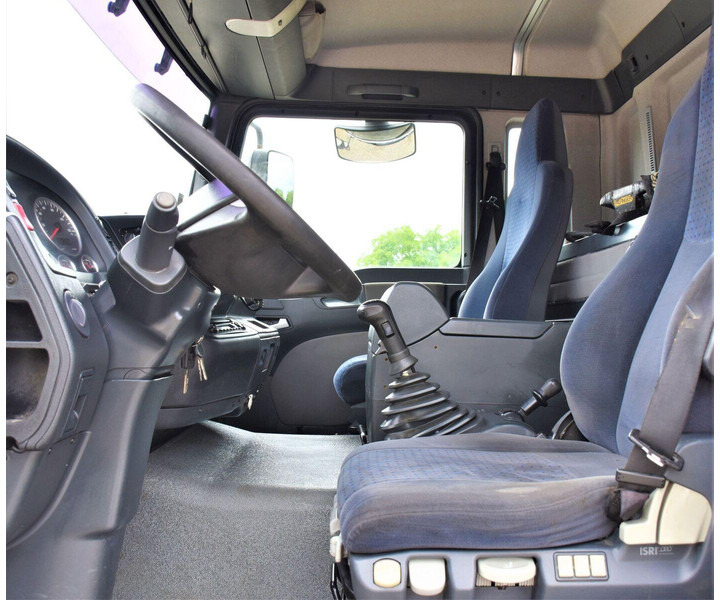 Dropside/ Flatbed truck, Crane truck MAN TGA 26.430 Pritsche 5,50m: picture 8 Dropside/ Flatbed truck, Crane truck MAN TGA 26.430 Pritsche 5,50m: picture 8