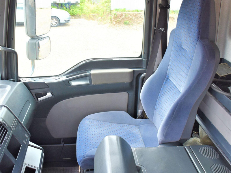 Dropside/ Flatbed truck, Crane truck MAN TGA 26.430 Pritsche 5,50m: picture 9 Dropside/ Flatbed truck, Crane truck MAN TGA 26.430 Pritsche 5,50m: picture 9