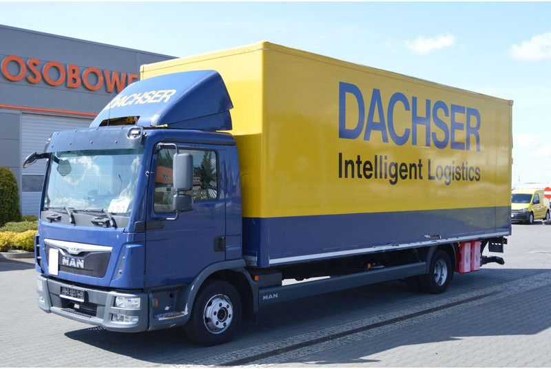 MAN TGL 12.250 CONTAINER+LIFT 1500 kg - Box truck: picture 1 MAN TGL 12.250 CONTAINER+LIFT 1500 kg - Box truck: picture 1