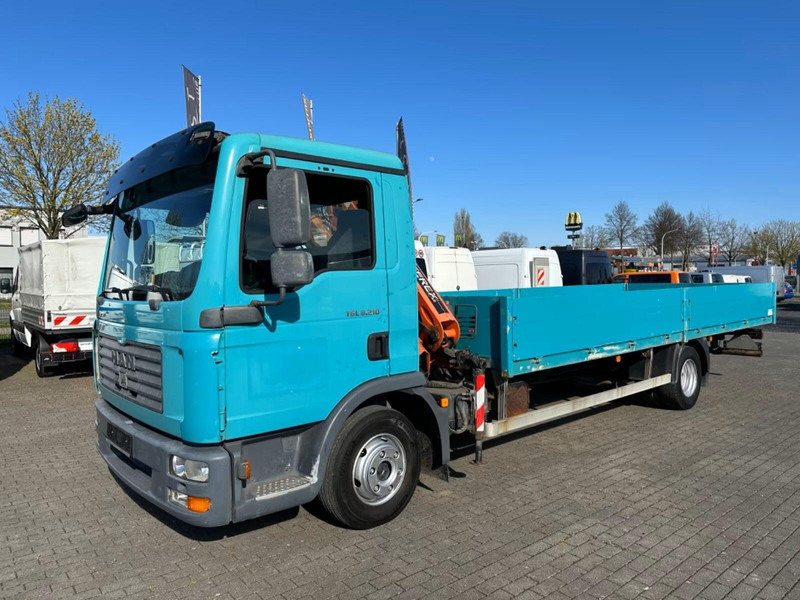 MAN TGL 8.210 - Flatbed truck + crane - Dropside/ Flatbed truck, Crane truck: picture 1 MAN TGL 8.210 - Flatbed truck + crane - Dropside/ Flatbed truck, Crane truck: picture 1
