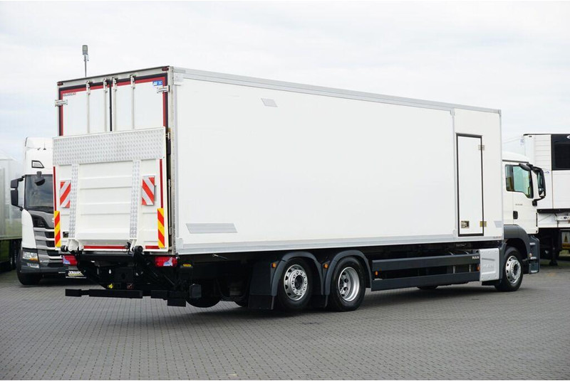 MAN TGS / 26.360 / EURO 6 / CHŁODNIA + WINDA / 23 PALETY - Refrigerator truck: picture 5 MAN TGS / 26.360 / EURO 6 / CHŁODNIA + WINDA / 23 PALETY - Refrigerator truck: picture 5