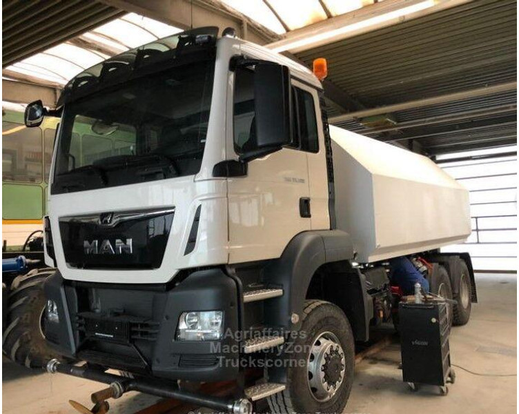 MAN TGS 33.500 - Tank truck: picture 1 MAN TGS 33.500 - Tank truck: picture 1
