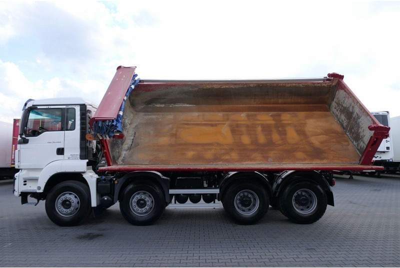 Tipper MAN TGS 35.460: picture 11