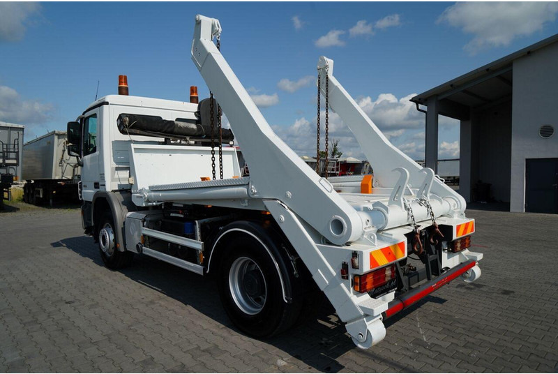 Mercedes-Benz ACTROS 1836 / 4X2 / BRAMOWIEC / PALFINGER M12T / EURO 6 / SPROW - Skip loader truck: picture 3 Mercedes-Benz ACTROS 1836 / 4X2 / BRAMOWIEC / PALFINGER M12T / EURO 6 / SPROW - Skip loader truck: picture 3