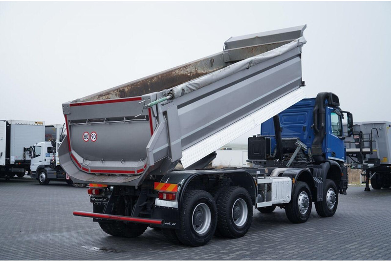 Mercedes-Benz ACTROS 4145 / 8X8 / WYWROTKA TYLNOZSYPOWA / KH-KIPPER 6 M / AUTO - Tipper: picture 4 Mercedes-Benz ACTROS 4145 / 8X8 / WYWROTKA TYLNOZSYPOWA / KH-KIPPER 6 M / AUTO - Tipper: picture 4