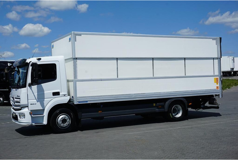 Mercedes-Benz ATEGO / 1524 / ACC / EURO 6 / IZOTERMA + WINDA / 16 PALET - Refrigerator truck: picture 3 Mercedes-Benz ATEGO / 1524 / ACC / EURO 6 / IZOTERMA + WINDA / 16 PALET - Refrigerator truck: picture 3