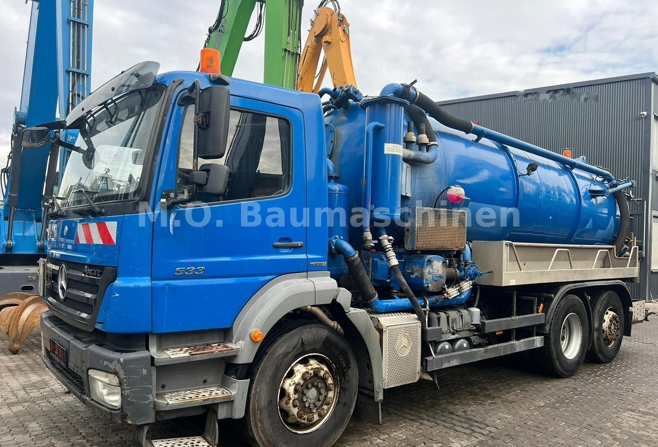 Vacuum truck Mercedes-Benz Actros 2533 6x2 Vacuum Truck: picture 1
