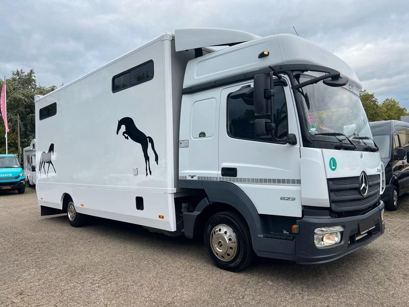 Mercedes-Benz Atego 823 - Horse transporter - Horse truck: picture 2 Mercedes-Benz Atego 823 - Horse transporter - Horse truck: picture 2
