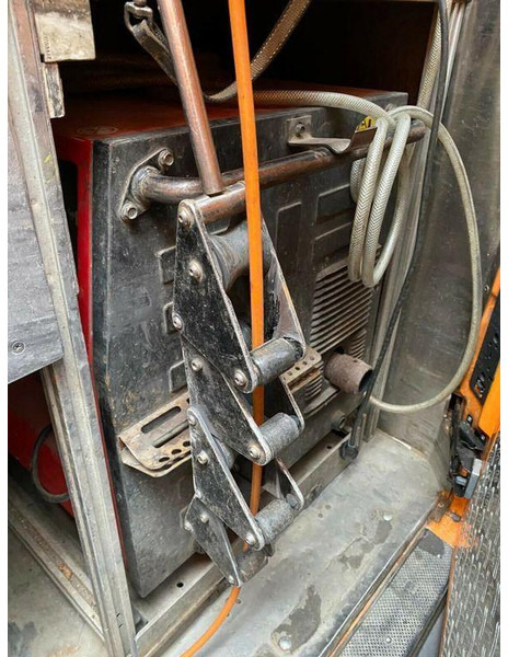 Vacuum truck Mercedes-Benz Sprinter 413: picture 17