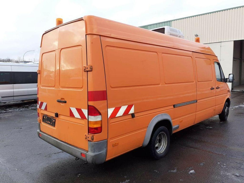 Vacuum truck Mercedes-Benz Sprinter 413: picture 8