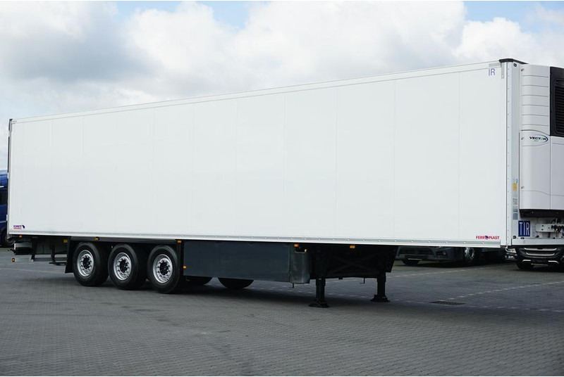 Schmitz Cargobull CHŁODNIA / CARRIER VECTOR 1550 - Refrigerator semi-trailer: picture 4 Schmitz Cargobull CHŁODNIA / CARRIER VECTOR 1550 - Refrigerator semi-trailer: picture 4