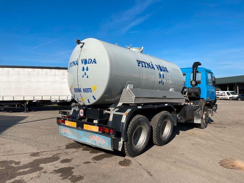 Tatra 815 6x6 Vízszállító Tartálykocsi - Tank truck: picture 3 Tatra 815 6x6 Vízszállító Tartálykocsi - Tank truck: picture 3