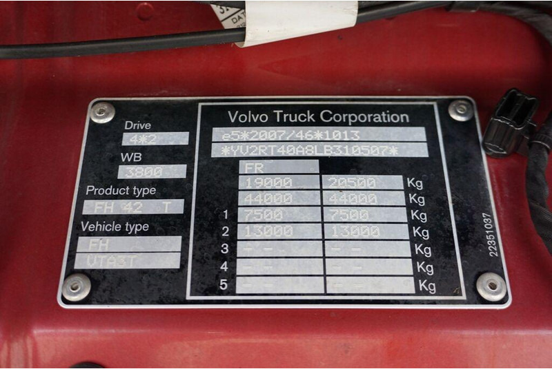 Tractor unit Volvo FH / 500 / EURO 6 / ACC / I -COOL / GLOBETROTTER: picture 11 Tractor unit Volvo FH / 500 / EURO 6 / ACC / I -COOL / GLOBETROTTER: picture 11