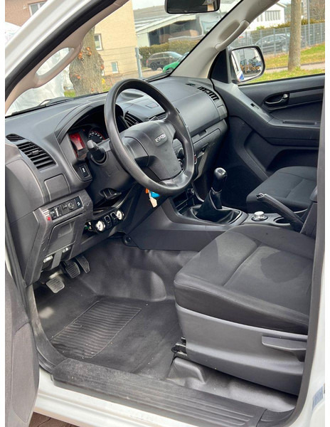 Truck, Crane truck Isuzu D-Max 4x4 Lifting basket - Klubb K26 -12m: picture 15 Truck, Crane truck Isuzu D-Max 4x4 Lifting basket - Klubb K26 -12m: picture 15