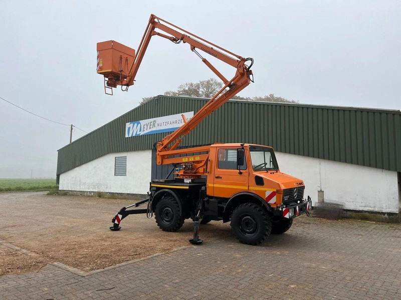 Mercedes-Benz Unimog 1200 4x4 - Lifting basket - Truck, Crane truck: picture 4 Mercedes-Benz Unimog 1200 4x4 - Lifting basket - Truck, Crane truck: picture 4