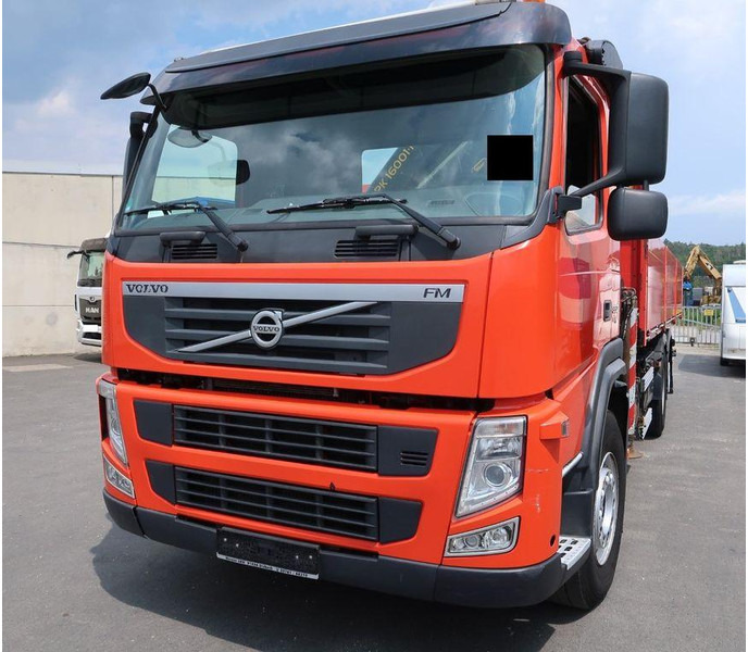 Volvo FM 330 6x2 - Dropside/ Flatbed truck, Crane truck: picture 3 Volvo FM 330 6x2 - Dropside/ Flatbed truck, Crane truck: picture 3
